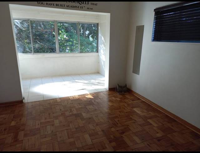 2 BEDROOM APARTMENT FOR SALE IN GLENWOOD